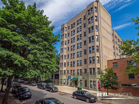 3rd image of 550 W Arlington Pl #49cc53455