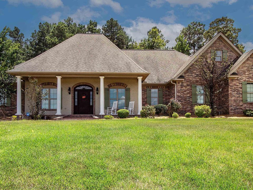 1st image of 301 Timber Hills Dr