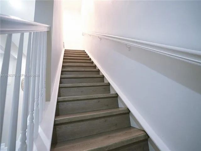 10111 Akenside Dr — Photo 20