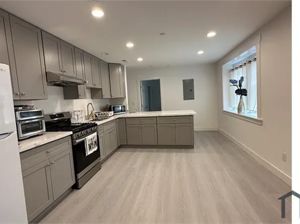 471 34th St #471, Oakland, CA 94609