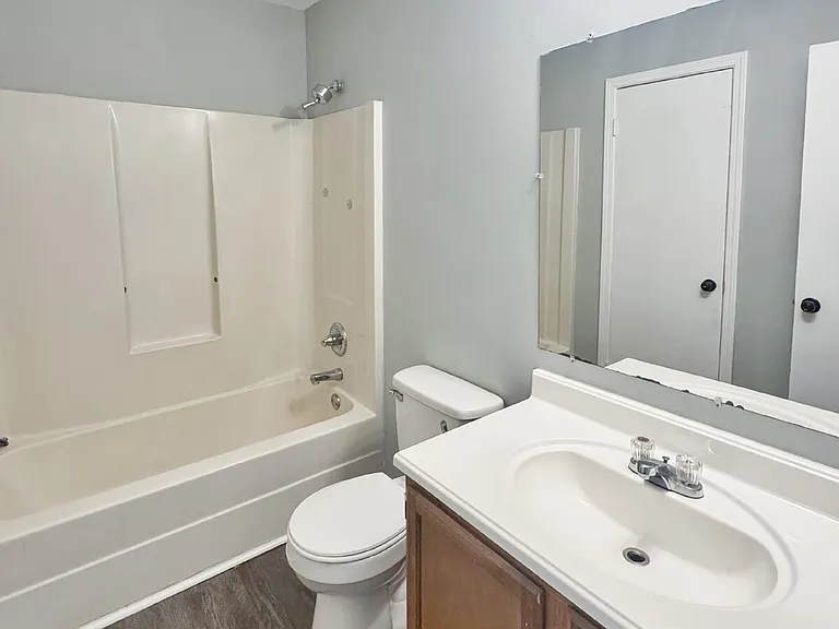 3767 Oakwood Hills Dr #C — Photo 8