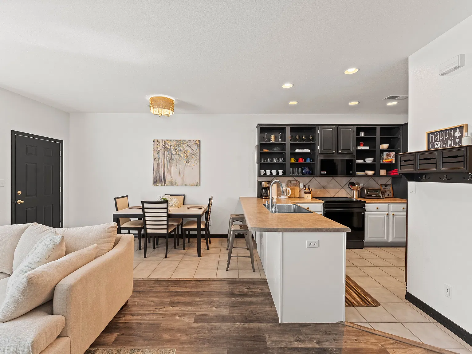 2 bed, 2.5 bath, 1333 sqft, $2,500 — Photo 4