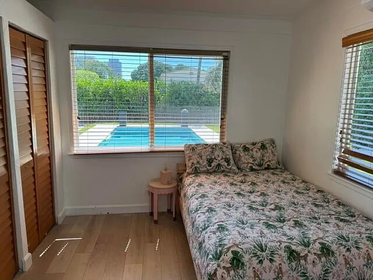 632 SW 8th Ave — Photo 1