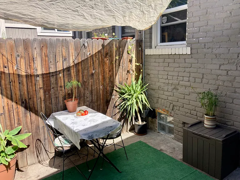 2801 N Franklin St — Photo 26