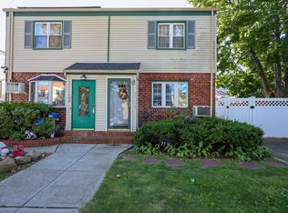 7716 251st St, Bellerose, NY 11426