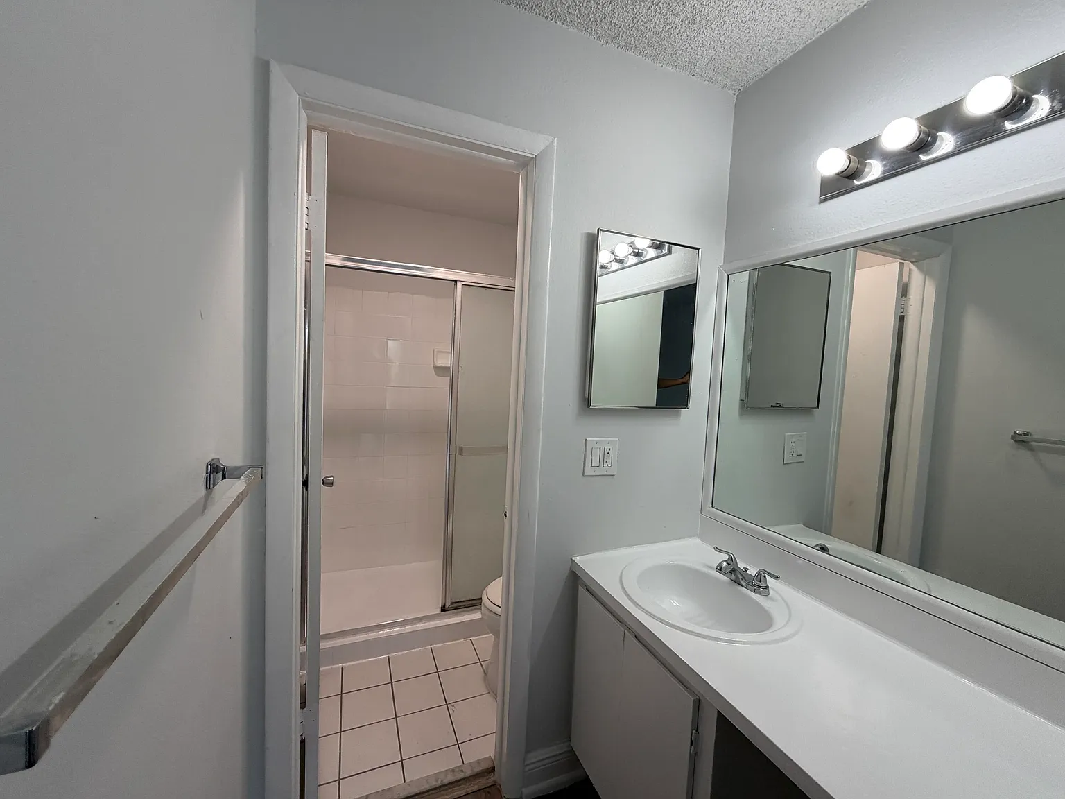 2 bed, 2.0 bath, 1081 sqft, $1,849 — Photo 4