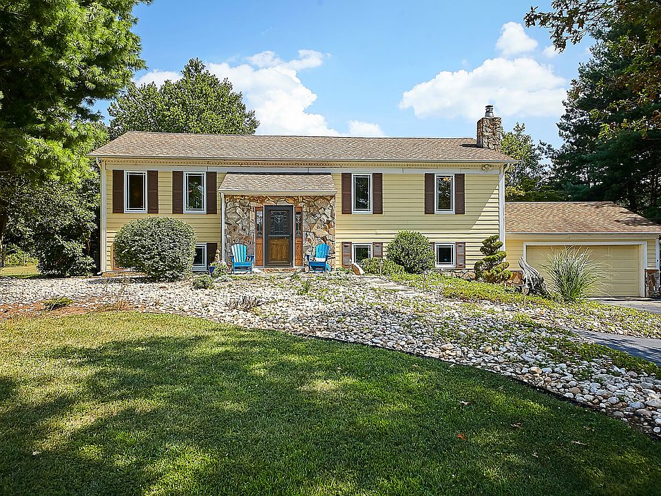 1st image of 14387 Clearview Ave