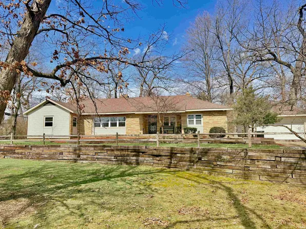 905 White Oak Dr, South Bend, IN 46617