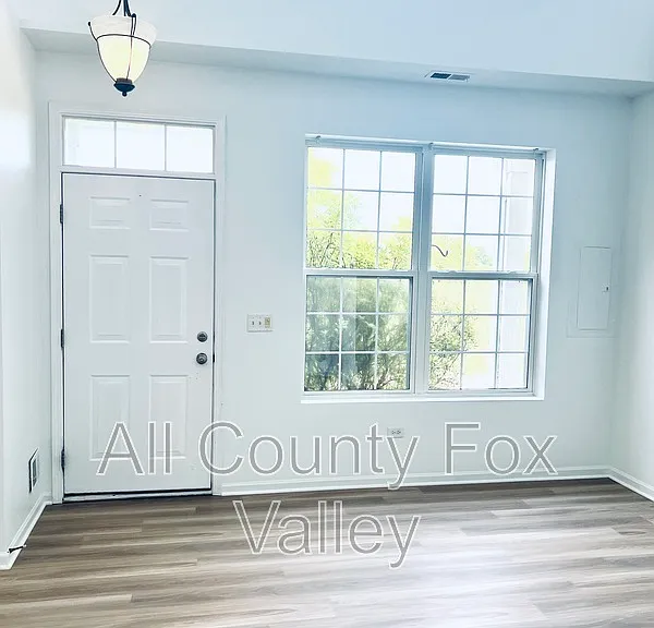 503 S Lakeside Ct — Photo 7