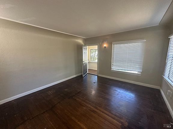3rd image of 277 Idora Ave