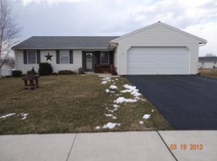 3 Cottage Ln, Newmanstown, PA 17073