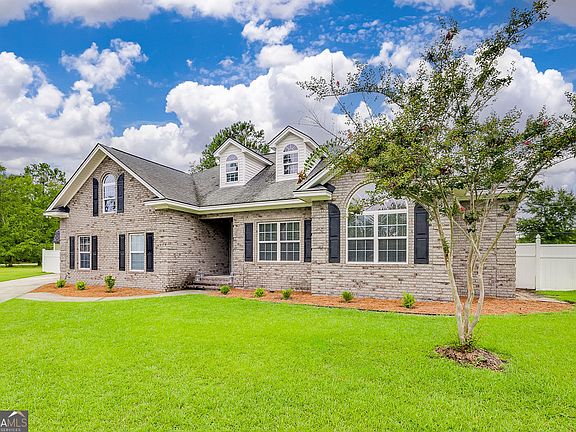 2nd image of 124 Tolliver Ln