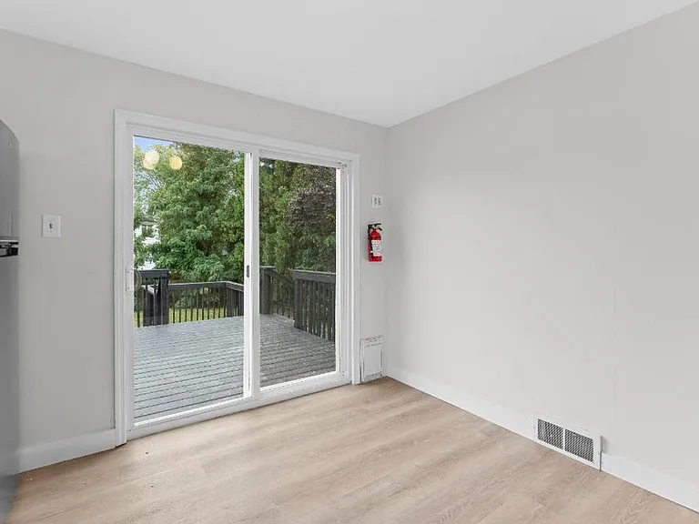 800 Market St — Photo 5