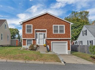 73 Arcadia Ave, Cranston, RI 02910