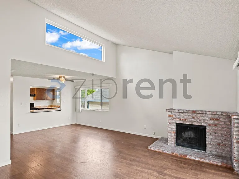2837 55th Ave #4 — Photo 7