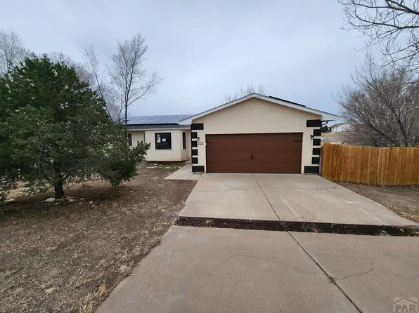 722 S Legend Ln, Pueblo West, CO 81007