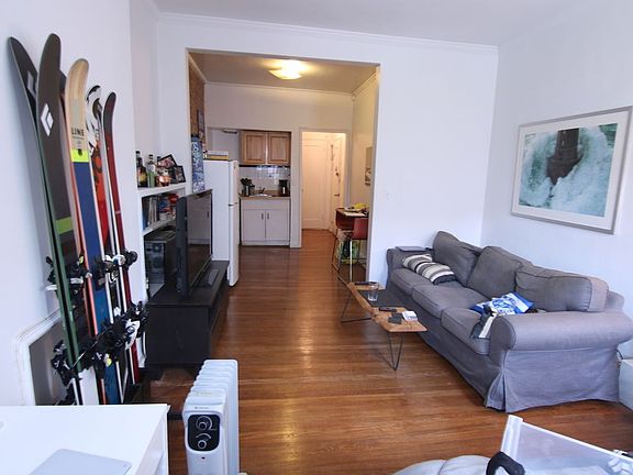 2nd image of 491 Amsterdam Ave #3A