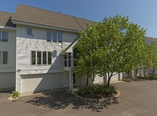 917 Dartmouth Pl SE, Minneapolis, MN 55414