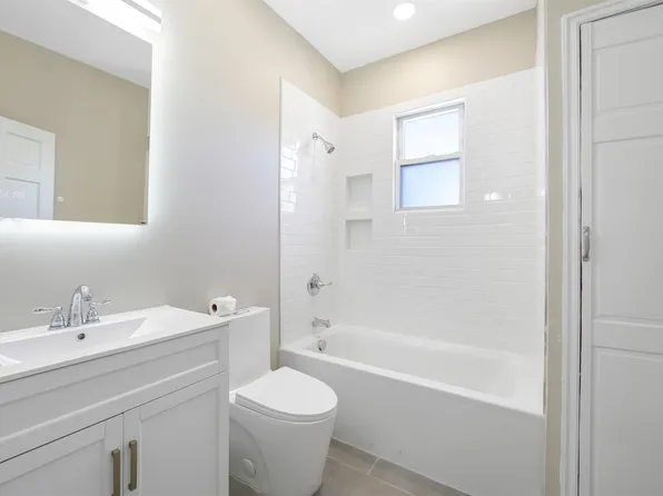 47 Carlton Avenue image 15 of 21