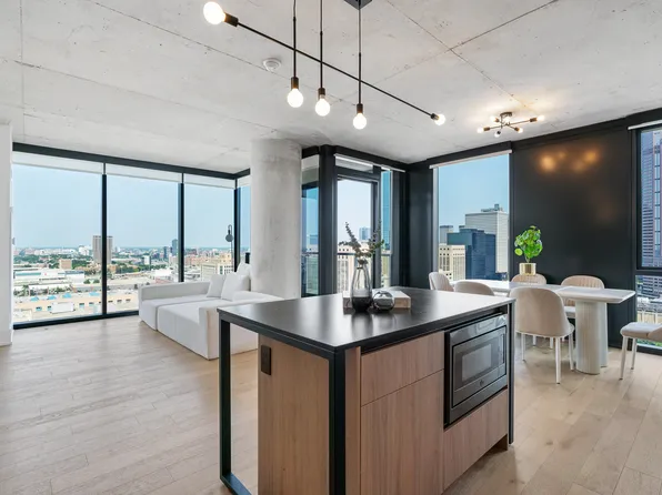 232 W Polk St #2402, Chicago, IL 60605