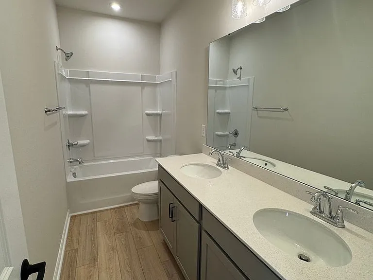 8911 Nettleton Ave — Photo 24