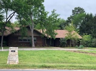 105 Kiowa Dr W, Lake Kiowa, TX 76240