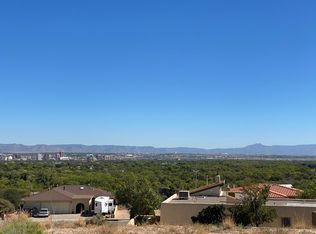 Cliffside Dr NW, Albuquerque, NM 87105