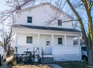 31 W Barrett Ave, Madison Heights, MI 48071