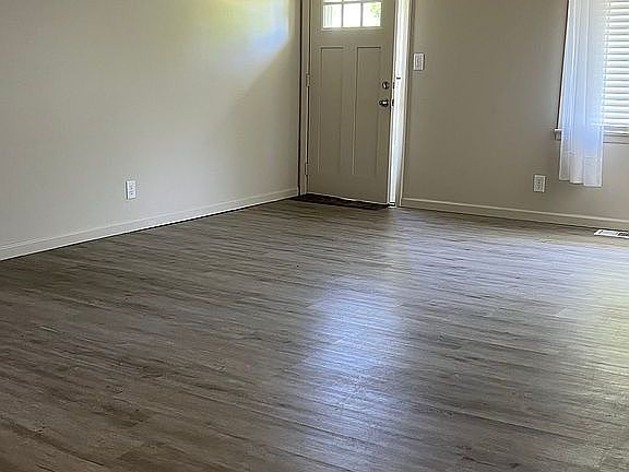 4th image of 5011 N Graceland Dr