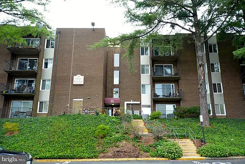 75 S Reynolds St Photo 1