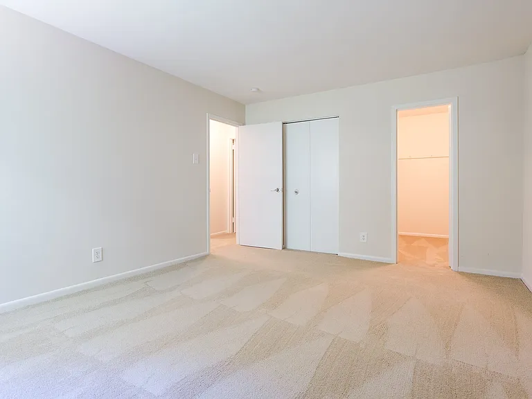 Potomac Ridge Apartments — Photo 15