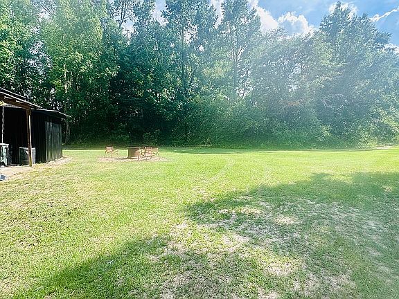 5th image of 1167 Begonia Rd