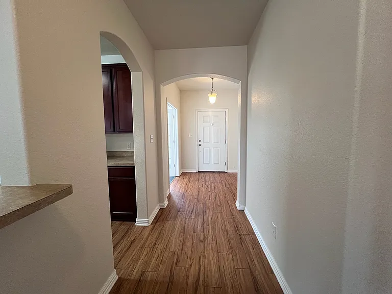 706 Cedar Cove Dr — Photo 5