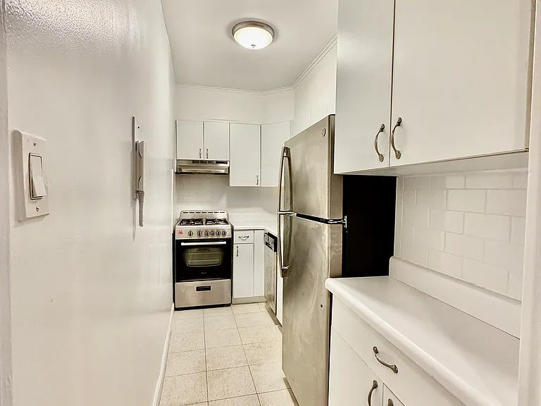 9101 Shore Rd #206 — Photo 6