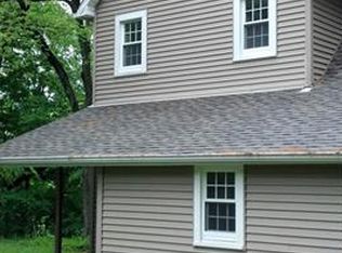 22 East Pl, Tuxedo Park, NY 10987
