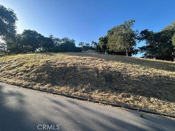 3rd image of 5775 Encino Ave