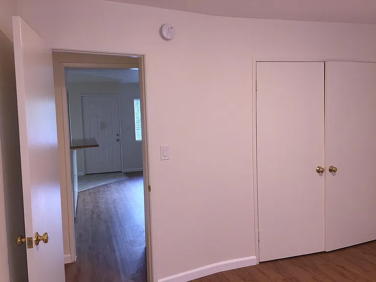 Bedroom, Hall, Living