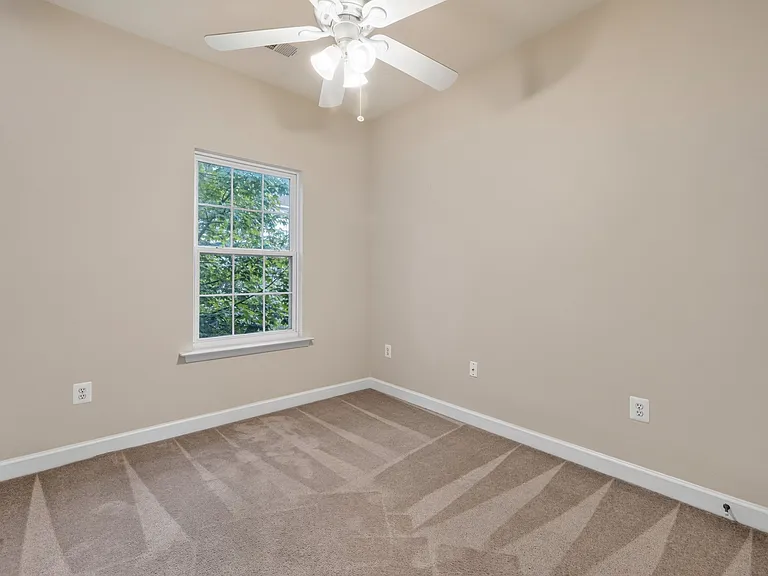 13013 Saint Clair Rd — Photo 20
