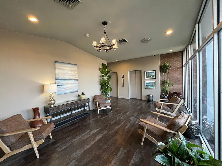 715 S Upper Broadway St #905 — Photo 3