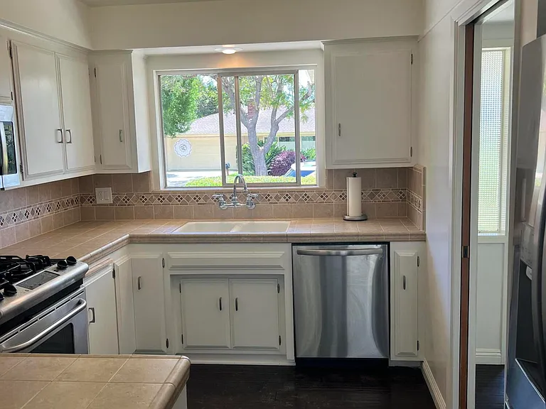 3616 Capri Dr — Photo 4