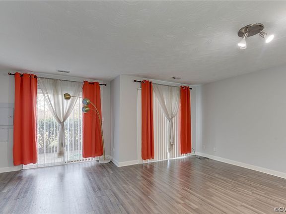 5th image of 3841 Staffordshire Ln