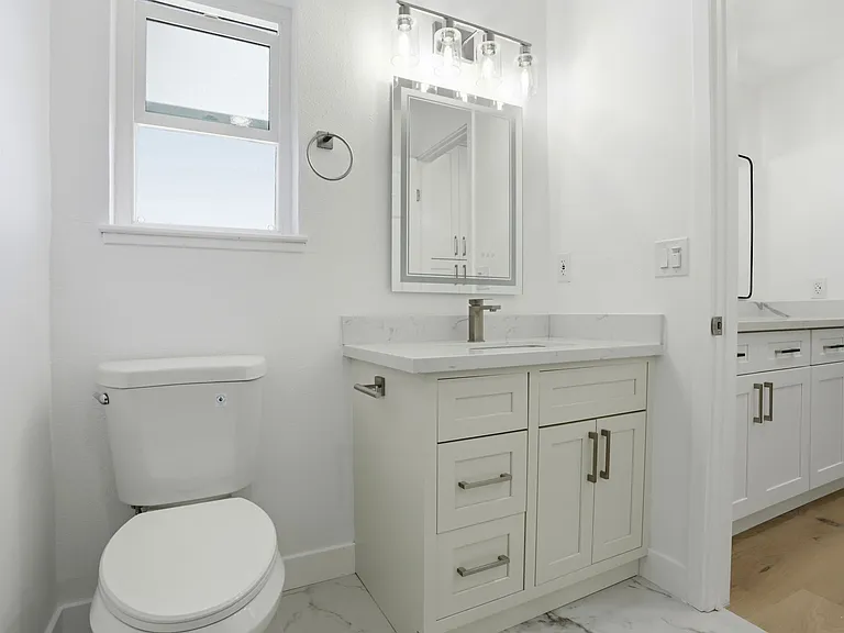 124 Erin Dr — Photo 17