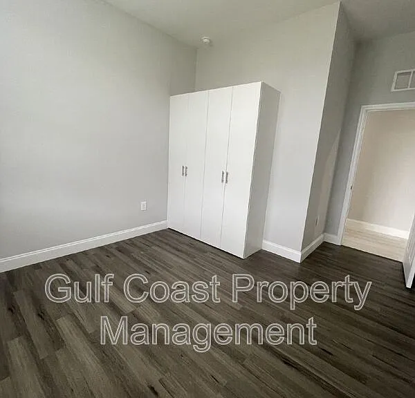 662 Windermere Dr — Photo 5