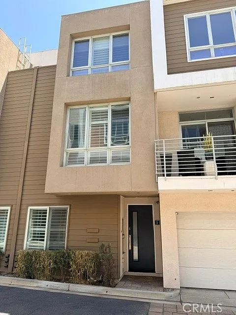 1400 N Fuller Ave #8