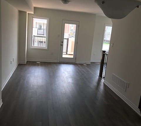4th image of 34 Deans Dr
