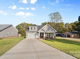 1417 Azalea Ave, Kannapolis, NC 28081