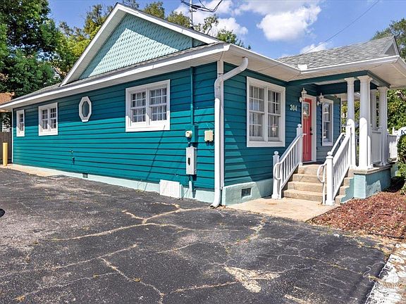 4th image of 304 W Cervantes St