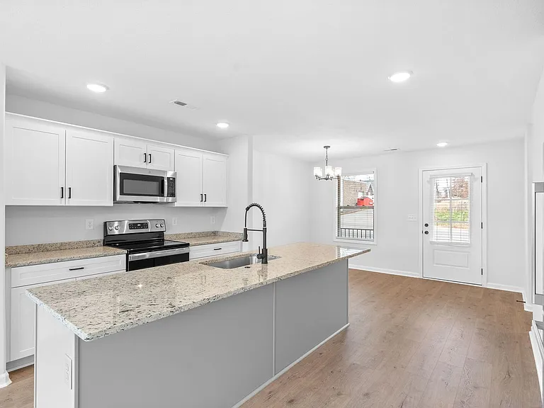 700 Crossland Ave — Photo 10