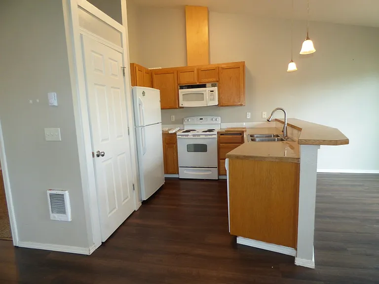1150 12th St NE — Photo 33