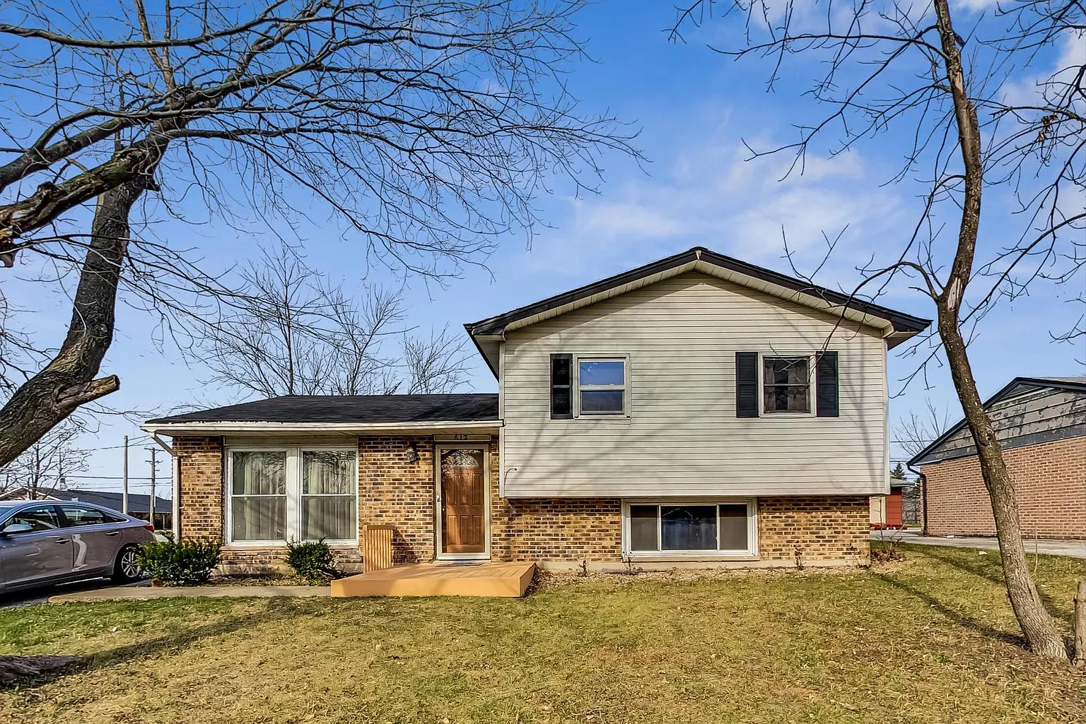 612 Gordon Ter photo 1